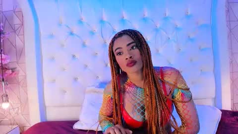 Malika soleil  online show from March 18, 5:21 am