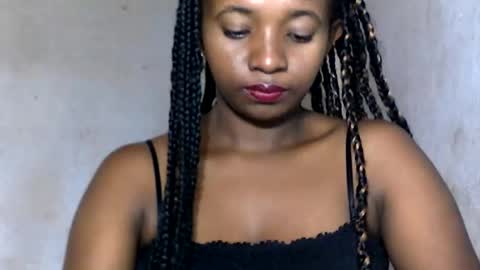 Snapshot of malinah01 chatting on December 13, 7:36 am malinah01 online show from December 13, 7:36 am