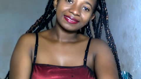 Snapshot of malinah01 chatting on December 14, 4:01 am malinah01 online show from December 14, 4:01 am