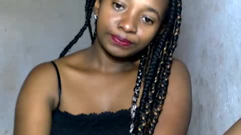 Snapshot of malinah01 chatting on December 14, 10:13 am malinah01 online show from December 14, 10:13 am
