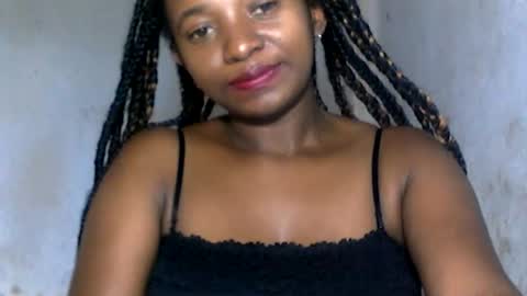 Snapshot of malinah01 chatting on December 17, 10:34 am malinah01 online show from December 17, 10:34 am