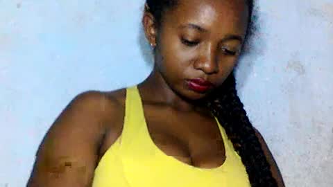 Snapshot of malinah01 chatting on December 28, 8:37 am malinah01 online show from December 28, 8:37 am