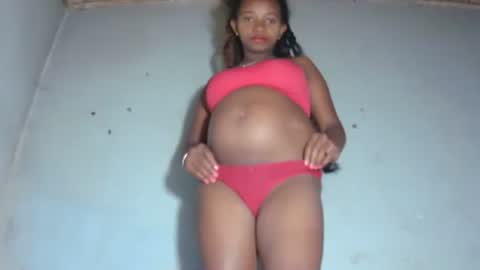 Snapshot of malinah01 chatting on October 21, 5:41 am malinah01 online show from October 21, 5:41 am