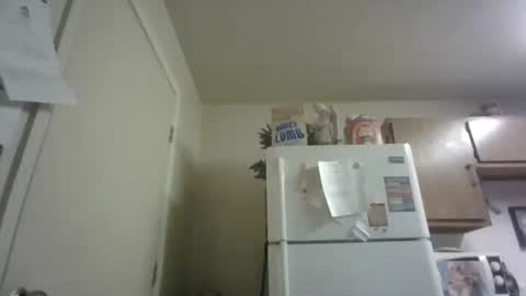 Snapshot of malinda702 chatting on December 24, 8:05 pm malinda702 online show from December 24, 8:05 pm