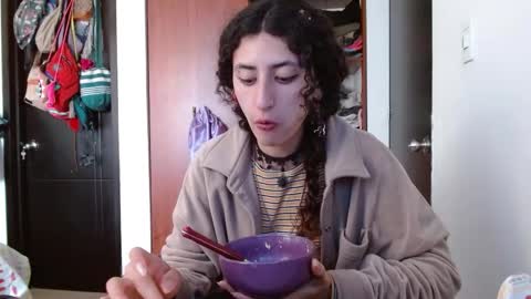 Snapshot of malitamuymal22 chatting on October 22, 7:24 pm Malita online show from October 22, 7:24 pm