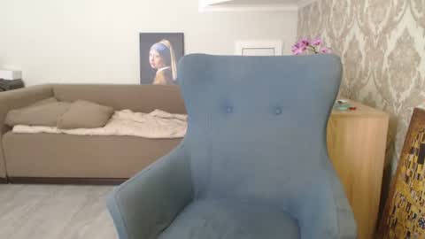 mallinia online show from July 10, 1:03 pm