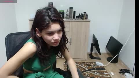 mallorymyers online show from November 15, 7:10 pm