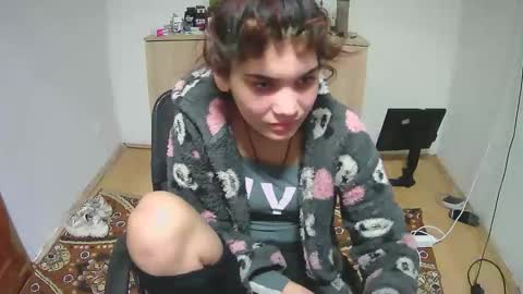 Snapshot of mallorymyersx chatting on December 15, 8:02 pm mallorymyersx online show from December 15, 8:02 pm