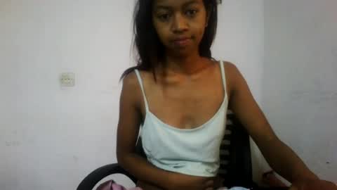 Snapshot of malluna4 chatting on July 25, 8:12 am Malluna online show from July 25, 8:12 am