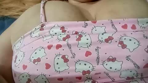 Aleja zapata online show from November 15, 6:55 am