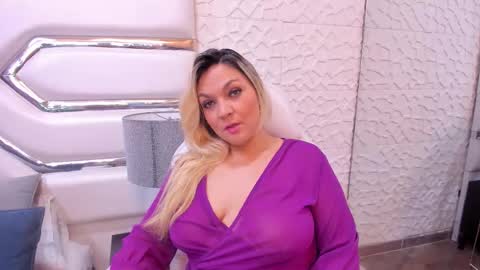 MalorySweet  online show from October 28, 1:03 pm