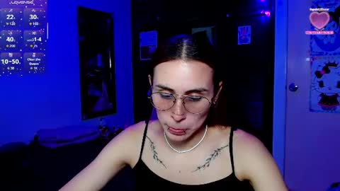 Snapshot of malud_09 chatting on July 9, 5:11 am online show from July 9, 5:11 am