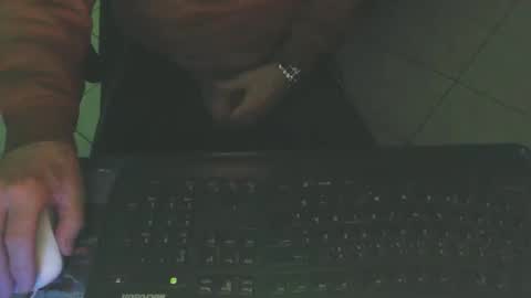 Snapshot of maly246 chatting on January 12, 8:14 pm maly246 online show from January 12, 8:14 pm