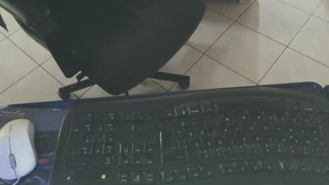 Snapshot of maly246 chatting on January 17, 8:08 am maly246 online show from January 17, 8:08 am