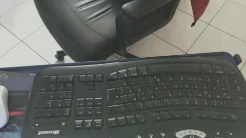 Snapshot of maly246 chatting on February 1, 8:35 am maly246 online show from February 1, 8:35 am