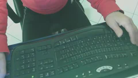 Snapshot of maly246 chatting on February 5, 9:03 am maly246 online show from February 5, 9:03 am