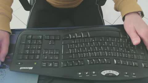 Snapshot of maly246 chatting on February 16, 10:33 am maly246 online show from February 16, 10:33 am