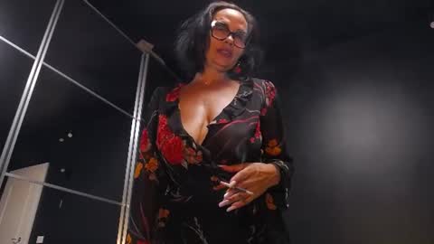 ioana love online show from July 13, 9:39 pm