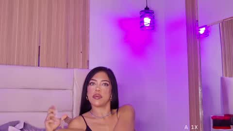 Snapshot of mami_natacha19x chatting on May 8, 8:08 am nati online show from May 8, 8:08 am