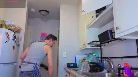 MamiCloudz online show from November 15, 8:27 pm