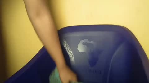 Snapshot of mammy31 chatting on May 12, 6:21 am mammy31 online show from May 12, 6:21 am