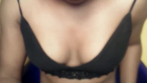 Snapshot of mammy31 chatting on June 11, 4:21 am mammy31 online show from June 11, 4:21 am