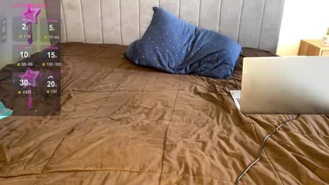 Caroline online show from February 20, 9:44 am