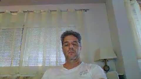 Snapshot of man211172 chatting on October 5, 2:15 pm man211172 online show from October 5, 2:15 pm