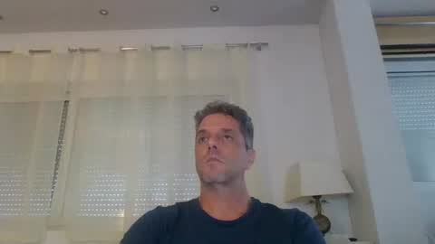 Snapshot of man211172 chatting on October 19, 2:50 pm man211172 online show from October 19, 2:50 pm