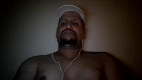 Snapshot of man_new chatting on December 8, 5:33 pm Man new online show from December 8, 5:33 pm