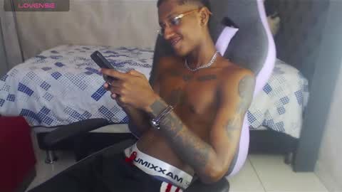 Snapshot of man_san11 chatting on December 24, 4:19 pm man_san11 online show from December 24, 4:19 pm