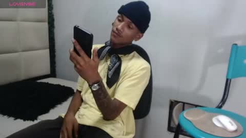 Snapshot of man_san11 chatting on January 4, 3:17 pm man_san11 online show from January 4, 3:17 pm