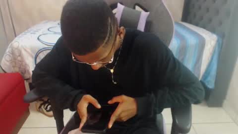 Snapshot of man_san11 chatting on January 13, 2:42 pm man_san11 online show from January 13, 2:42 pm