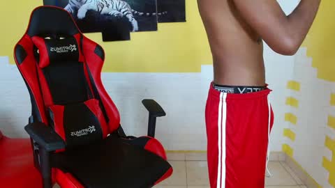 Snapshot of man_san11 chatting on February 2, 5:37 pm man_san11 online show from February 2, 5:37 pm