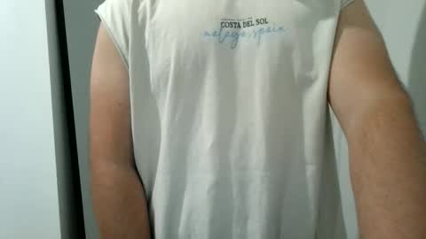 Snapshot of manbroadcasting001 chatting on February 23, 8:28 pm manbroadcasting001 online show from February 23, 8:28 pm