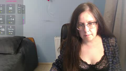 mandarinka28 online show from May 11, 8:20 am