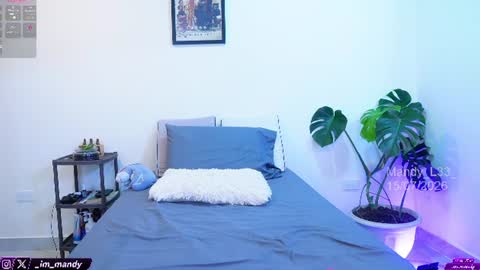 Snapshot of mandy_l33_ chatting on July 15, 5:18 pm mandy_l33_ online show from July 15, 5:18 pm