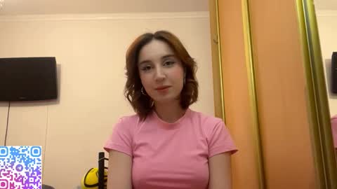 Snapshot of mandykarth chatting on December 15, 2:10 pm Mia online show from December 15, 2:10 pm