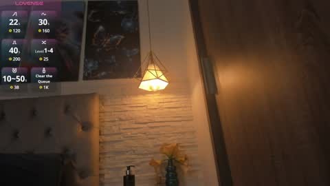 Mandy Val online show from December 13, 11:39 pm