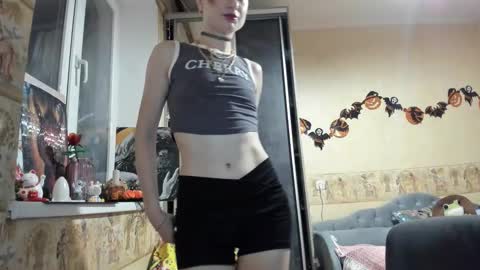 Snapshot of mandyshine chatting on November 1, 4:31 pm Mandy online show from November 1, 4:31 pm