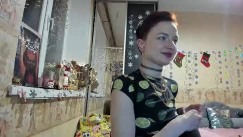 Snapshot of mandyshine chatting on December 2, 6:14 pm Mandy online show from December 2, 6:14 pm