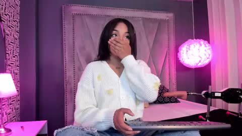 manelyk_evanss online show from February 13, 4:14 pm