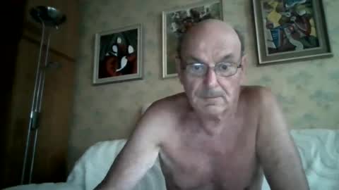 Snapshot of manes5858 chatting on June 20, 4:21 pm manes5858 online show from June 20, 4:21 pm