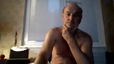 Snapshot of manes5858 chatting on July 1, 8:52 pm manes5858 online show from July 1, 8:52 pm