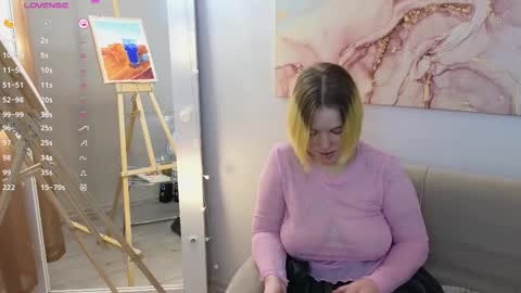 manic_pixie_ online show from February 9, 2:18 pm