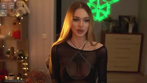 Amelie online show from October 23, 9:57 pm