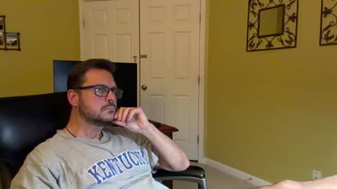 mankav73 online show from July 30, 2:43 am
