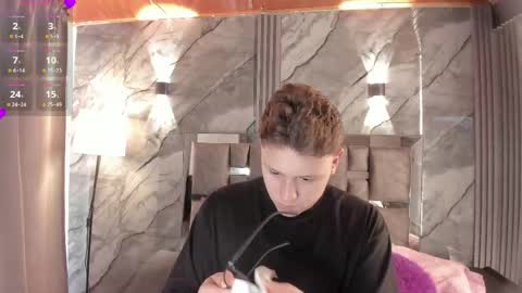 Snapshot of manson_and_zoe chatting on May 13, 11:29 am Manson and Zoe online show from May 13, 11:29 am