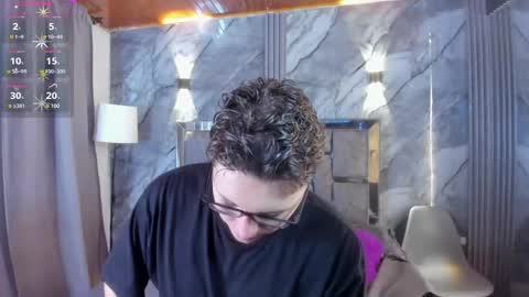 Snapshot of manson_and_zoe chatting on June 1, 11:45 am Manson and Zoe online show from June 1, 11:45 am