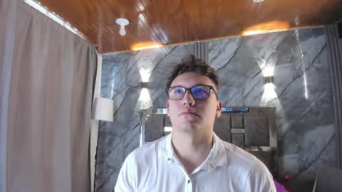 Manson and Zoe online show from June 21, 11:35 am